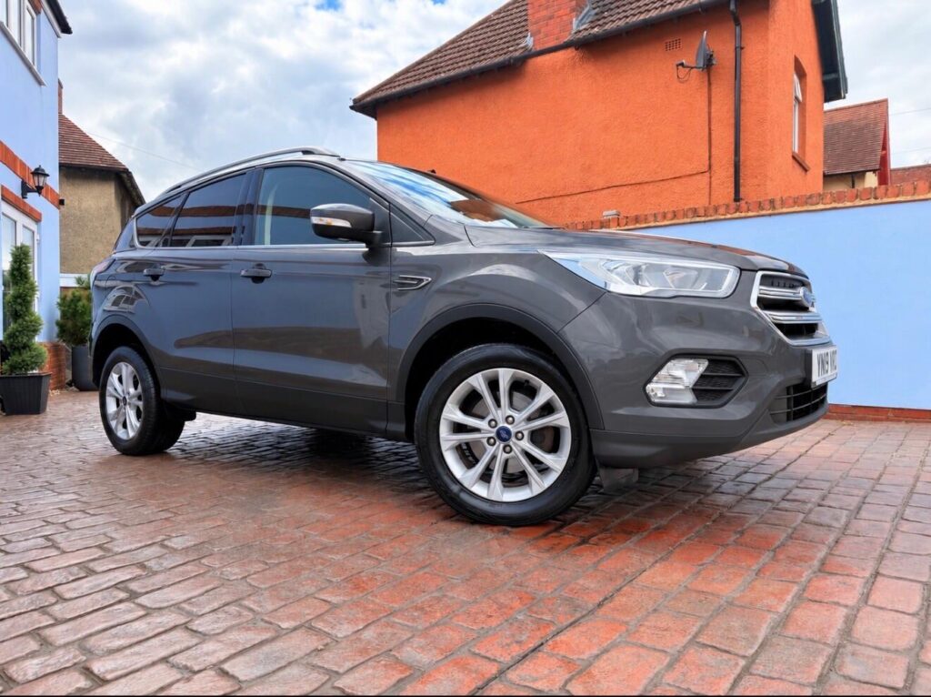 2019 Ford Kuga YN19VKC