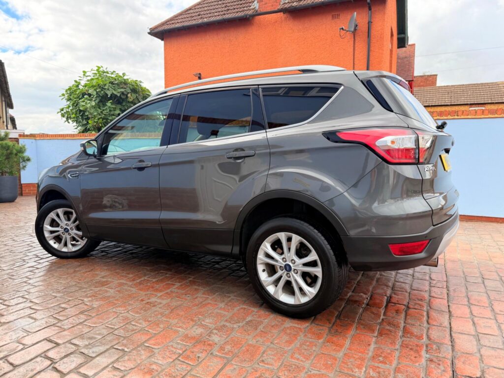 2019 Ford Kuga YN19VKC
