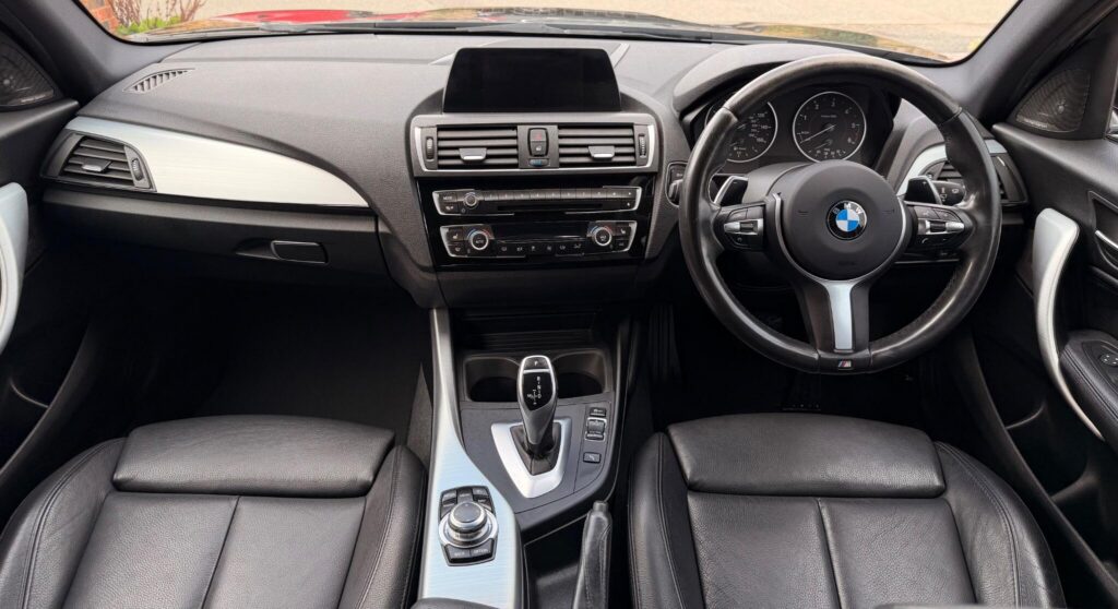 2017 BMW 1 Series YF17WDU