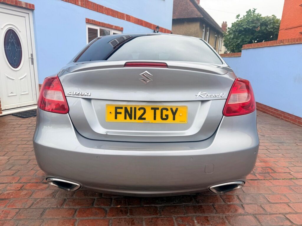 2012 Suzuki Kizashi FN12TGY