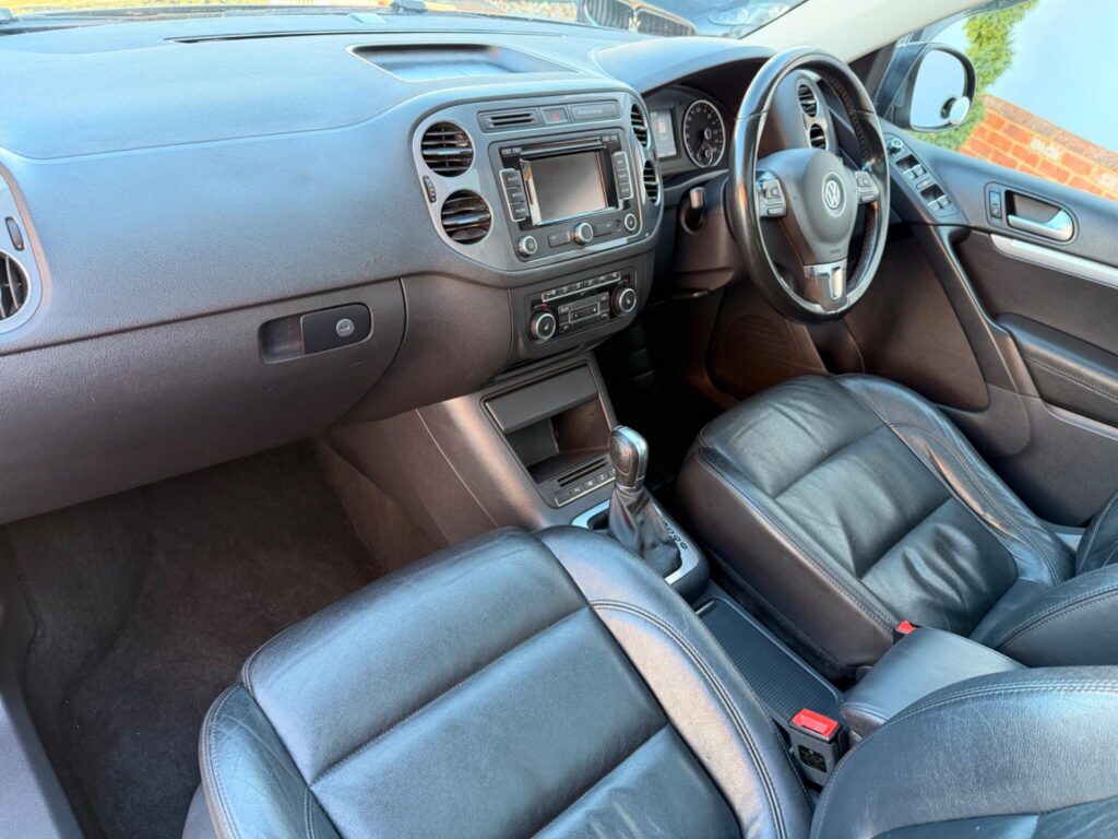 2015 Volkswagen Tiguan LL64YXJ