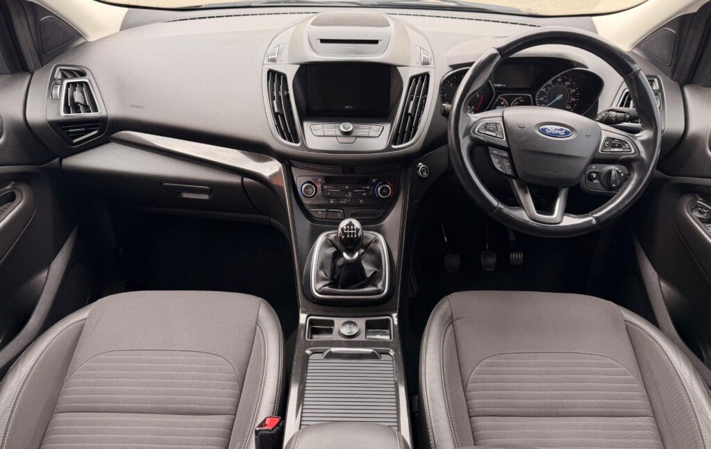 2019 Ford Kuga YN19VKC