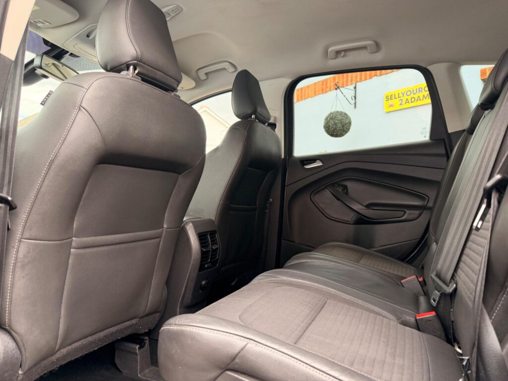 2019 Ford Kuga YN19VKC