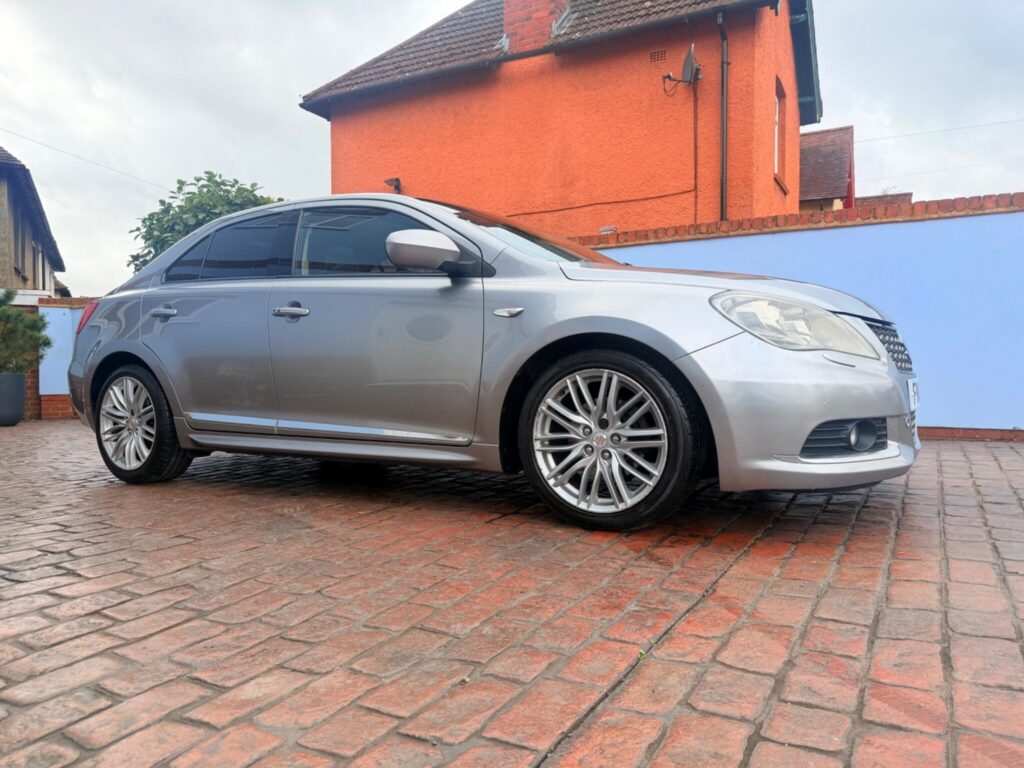 2012 Suzuki Kizashi FN12TGY