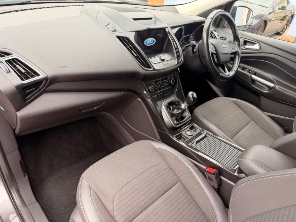 2019 Ford Kuga YN19VKC
